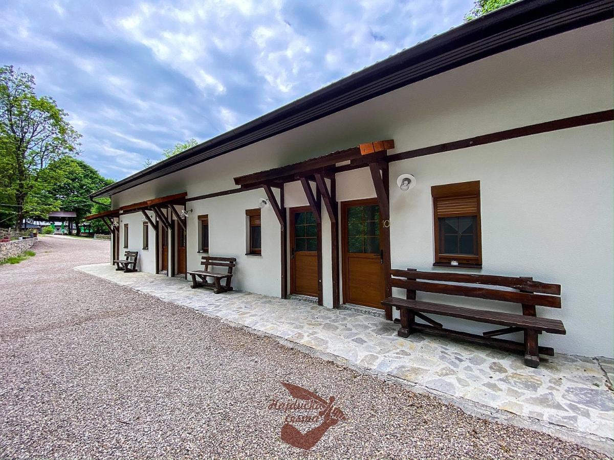 Holiday Park Hajducka Cesma Dubovsko Exterior foto